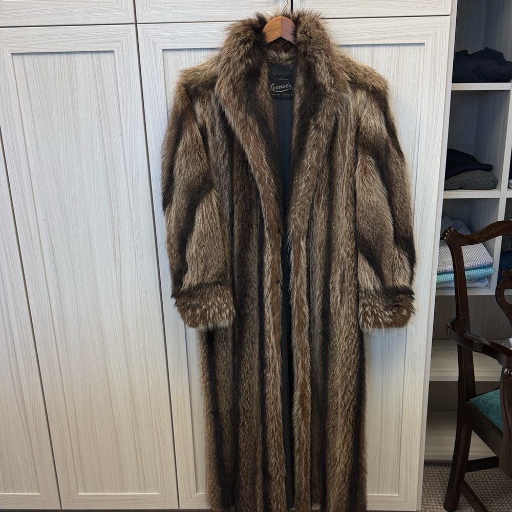 Luxurious Full-Length Raccoon Fur Coat - Women’s Elegant Outerwear